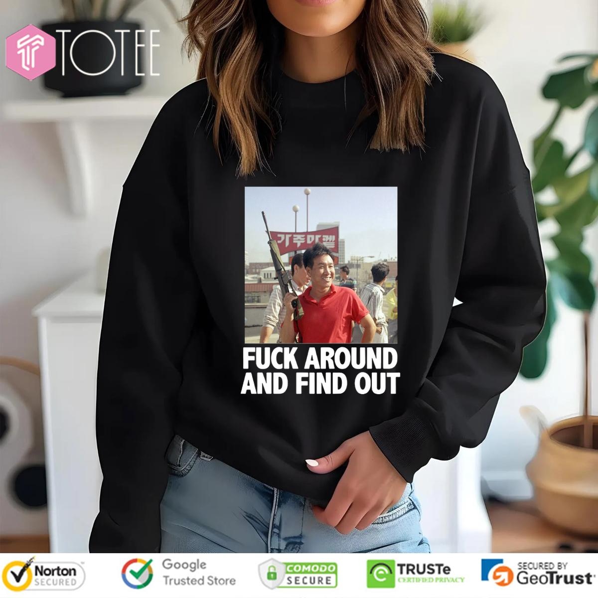 Sweatshirt