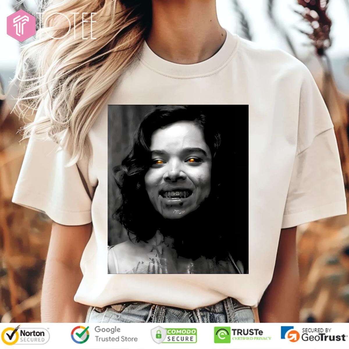 Vampires Sinners Mary Hailee Steinfeld Portrait T-shirt