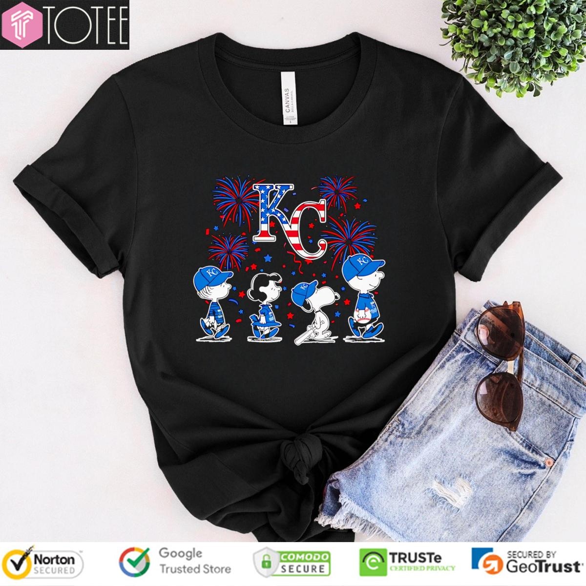 Peanuts Snoopy Kansas City Royals Fireworks 4Th Of July T-shirt